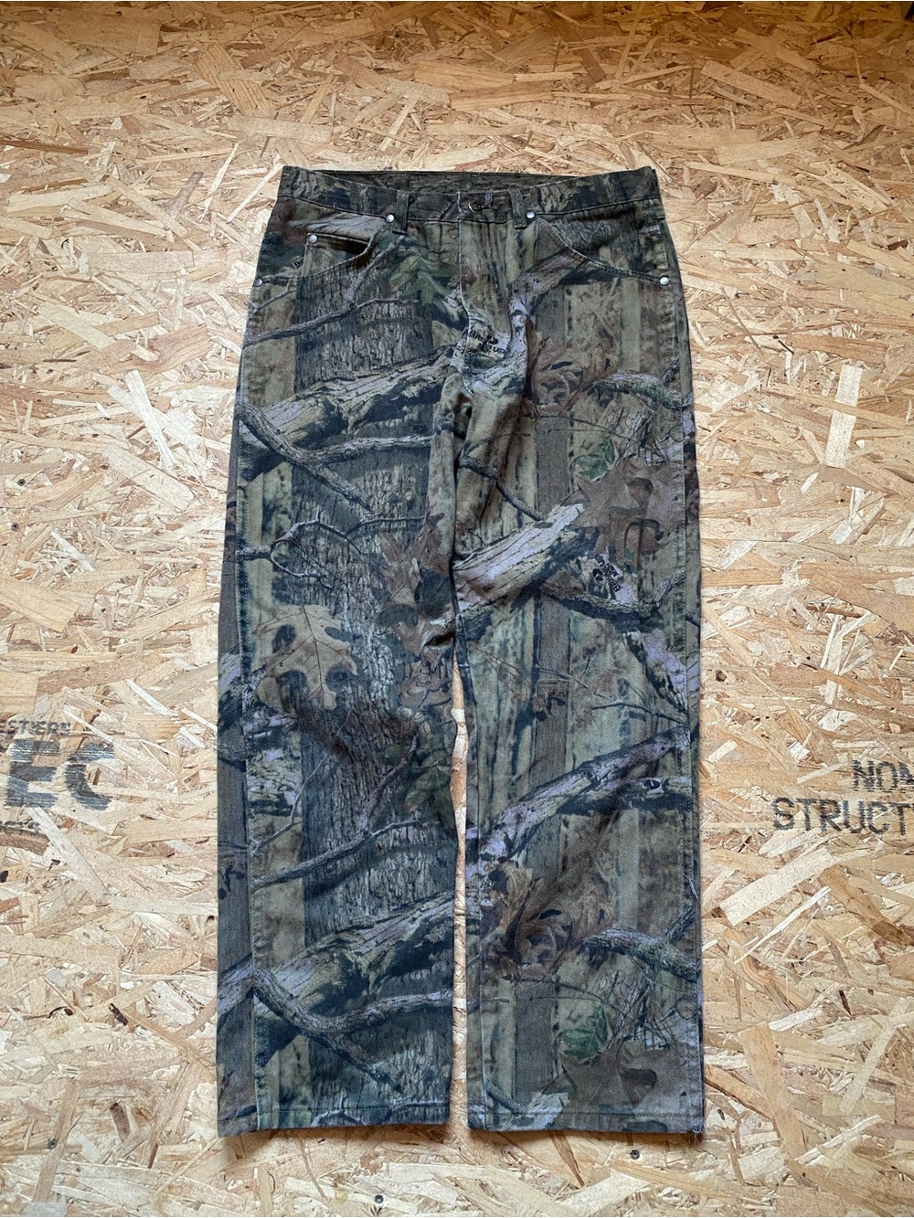 Camo Wrangler Pro Gear Straight Fit pants 34x28 men’s